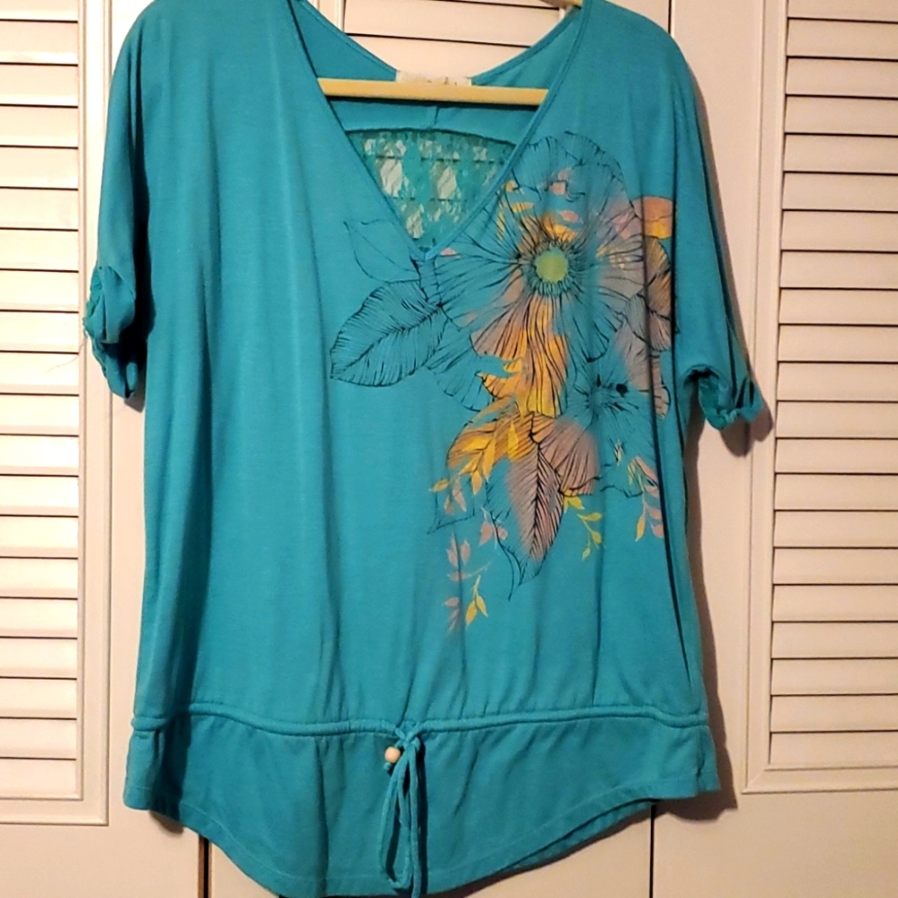 Cute top with jeans